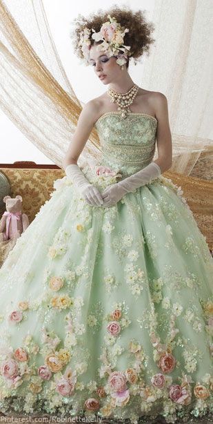Ultimate Elegance: The Adorable Dior Wedding Dress Pursuing Femininity♡にて紹介している画像