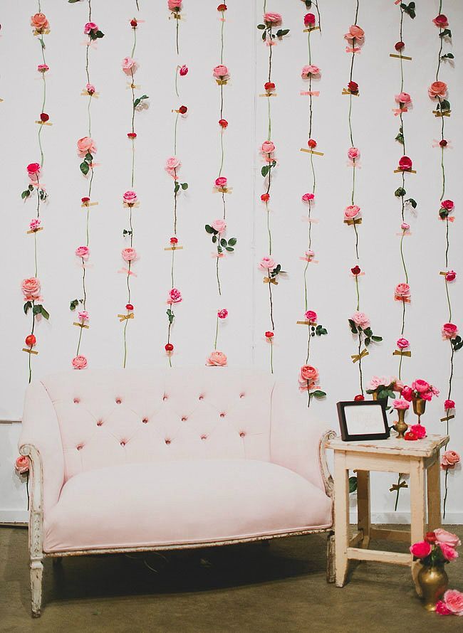 Adorable Floral Curtains and Garlands to Decorate Your Room!にて紹介している画像