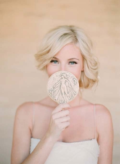 Cute and Glamorous Updo Hairstyles Lookbook ♡にて紹介している画像