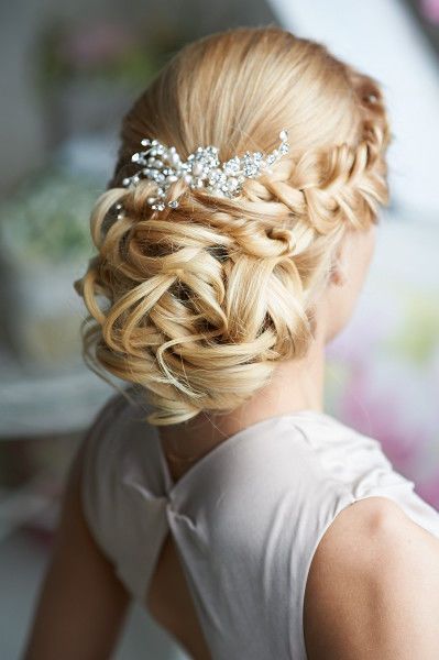 Cute and Glamorous Updo Hairstyles Lookbook ♡にて紹介している画像