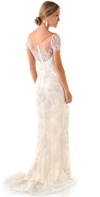 Three Wedding Dress Brands that Shine from the Back♡にて紹介している画像