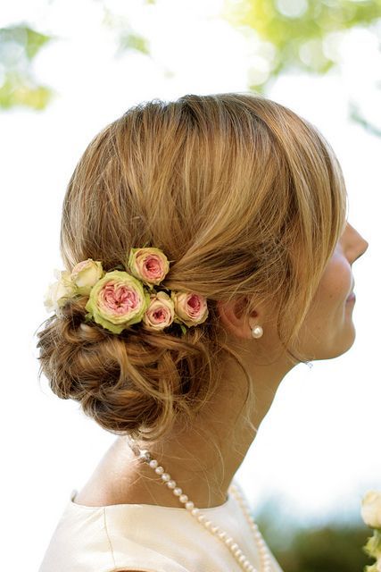 Cute and Glamorous Updo Hairstyles Lookbook ♡にて紹介している画像