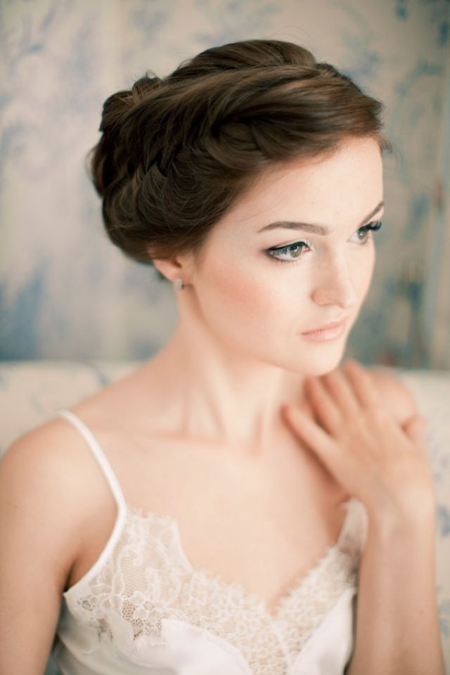 Cute and Glamorous Updo Hairstyles Lookbook ♡にて紹介している画像