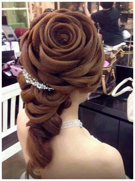 "Become a Belle: A Romantic Wedding Theme Inspired by 'Beauty and the Beast'"にて紹介している画像