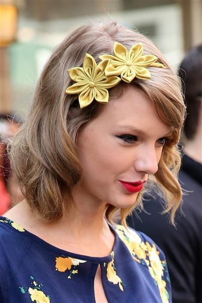 The Latest Trend! The Super Adorable "Wavy Hair" with Soft, Effortless Waves ♡にて紹介している画像