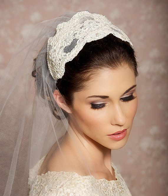 あなたに似合うのはどーーーれだ？？〔ティアラやヘッドピース〕花嫁ヘアの髪飾りまとめ＊にて紹介している画像