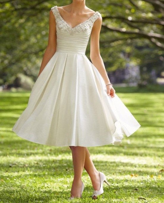 さらっとカジュアルな雰囲気が可愛い♡カジュアルwedding dressをあつめました♡にて紹介している画像