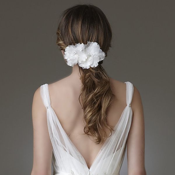 大注目♩ローポニーテール＋簡単アレンジでおしゃれ可愛い花嫁になろう♡にて紹介している画像