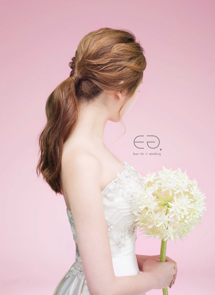 大注目♩ローポニーテール＋簡単アレンジでおしゃれ可愛い花嫁になろう♡にて紹介している画像