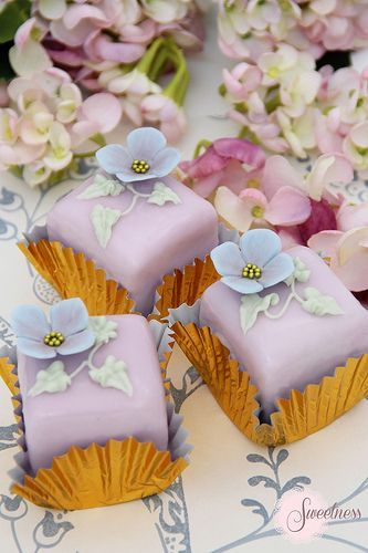 Don't Let the Rainy Season Get You Down! How About a Wedding Featuring Hydrangeas as the Main Flower?にて紹介している画像