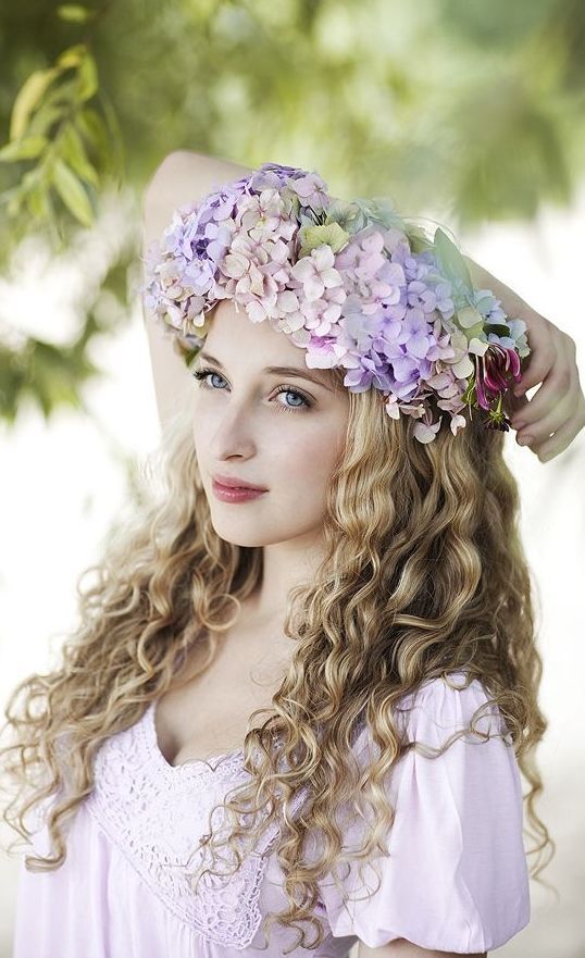 Don't Let the Rainy Season Get You Down! How About a Wedding Featuring Hydrangeas as the Main Flower?にて紹介している画像