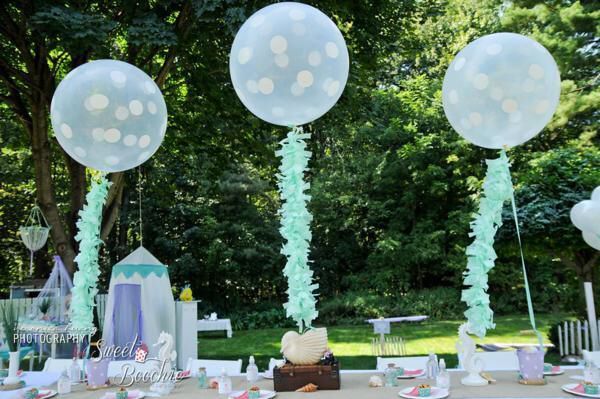 The Next Trend: Adorable Wedding Themes with Fringe Balloons ♡にて紹介している画像