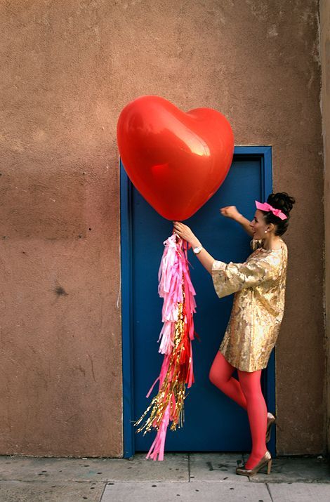 The Next Trend: Adorable Wedding Themes with Fringe Balloons ♡にて紹介している画像