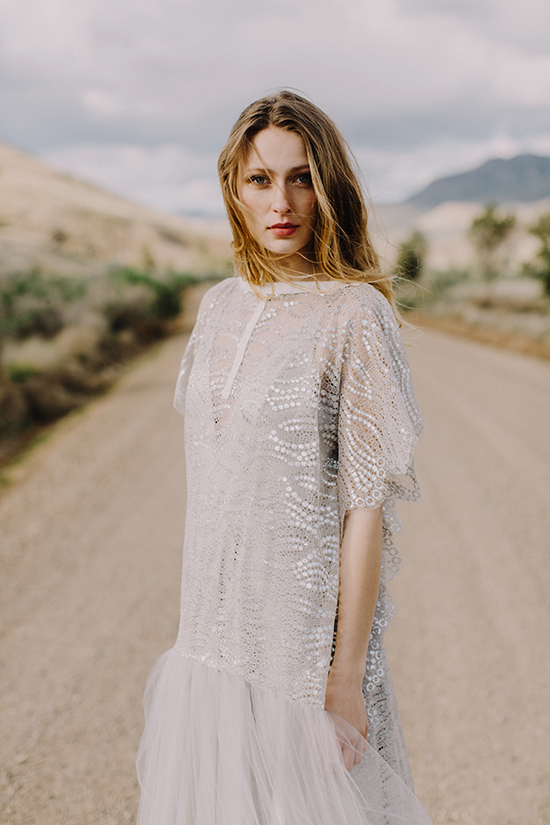 Not Yet Released in Japan! Obsessed with Elizabeth Dye's Wedding Dresses from Portland ♡にて紹介している画像