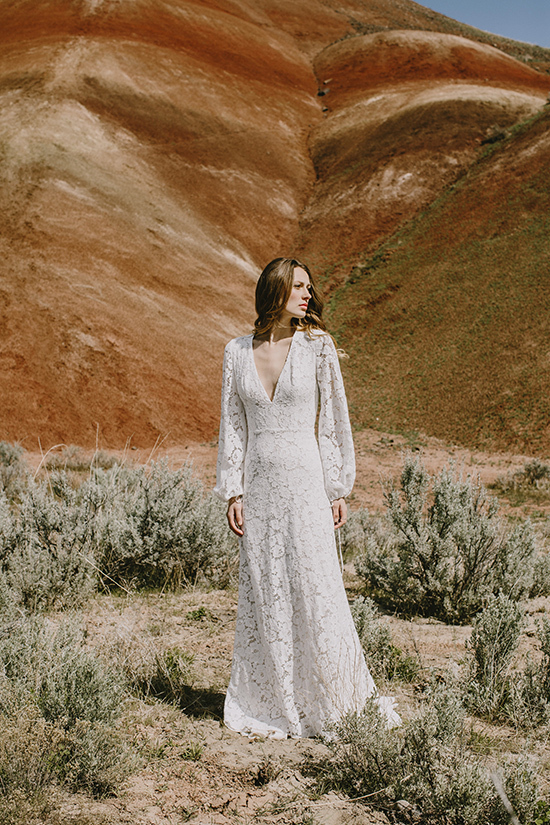 Not Yet Released in Japan! Obsessed with Elizabeth Dye's Wedding Dresses from Portland ♡にて紹介している画像