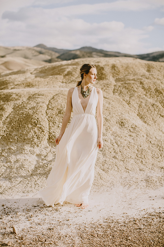 Not Yet Released in Japan! Obsessed with Elizabeth Dye's Wedding Dresses from Portland ♡にて紹介している画像