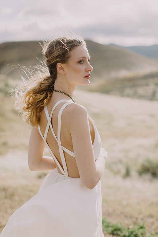 Not Yet Released in Japan! Obsessed with Elizabeth Dye's Wedding Dresses from Portland ♡にて紹介している画像