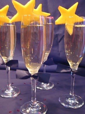 A Romantic Wedding Under the Starry Sky: A Princess-Themed Celebration with Stars 🌟にて紹介している画像