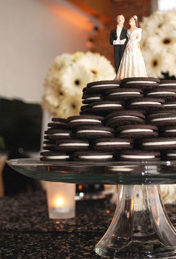 Classic Nostalgic Cookies! Wedding Cake Made with 'Oreo' ♡にて紹介している画像