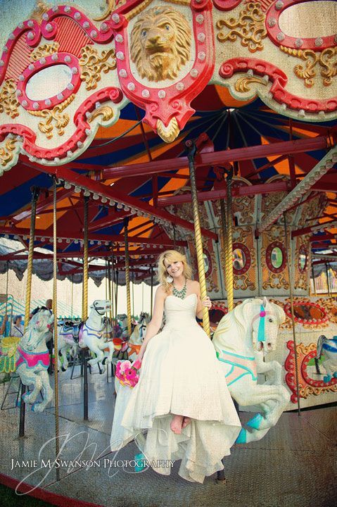 夢みたいに可愛い♡『メリーゴーランド』がテーマの結婚式！にて紹介している画像