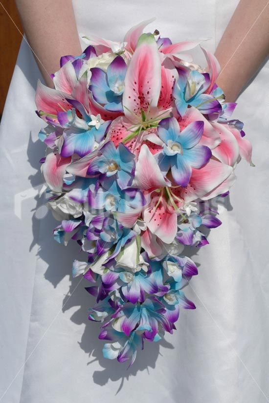 幻想的な宇宙がテーマ♡ギャラクシーウエディングを挙げたい！にて紹介している画像