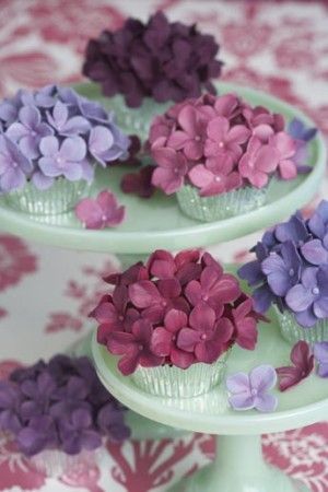 Gathered Adorable Flower Decorated Cupcakes♡にて紹介している画像
