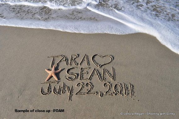 7 Enchanting Reasons to Dream of a Beach Wedding ♡にて紹介している画像