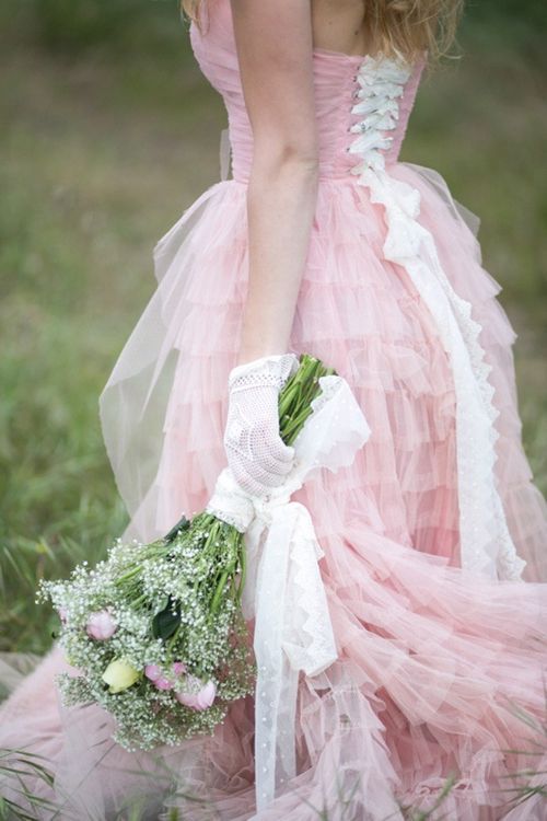Summer 2015 Trend Color: Become the Sweetest Bride in Strawberry Ice Color♡にて紹介している画像