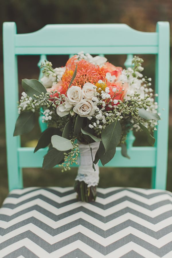 華やかで可愛い♡オレンジ色のブーケのイメージをあつめましたにて紹介している画像