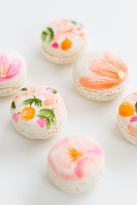 Dress Up Your Sweets: Cute DIY Macaron Recipe ♡にて紹介している画像