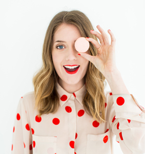 Dress Up Your Sweets: Cute DIY Macaron Recipe ♡にて紹介している画像