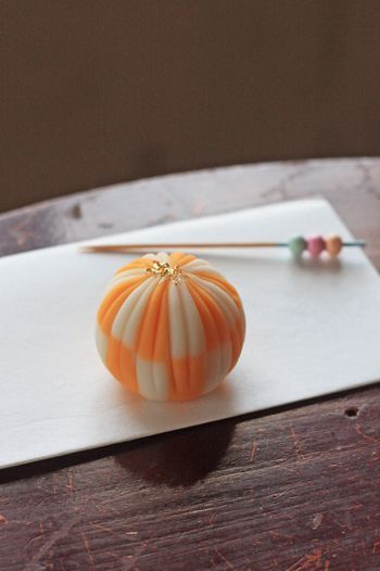 Artistry in Tradition: Exquisite and Adorable Handcrafted Wagashiにて紹介している画像