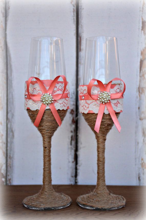 Dressing Up Champagne Glasses for Toasts: A Special Feature of Glass Dress Ideas ♩にて紹介している画像