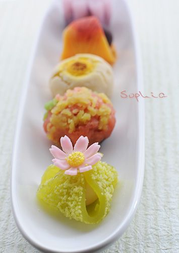 Artistry in Tradition: Exquisite and Adorable Handcrafted Wagashiにて紹介している画像