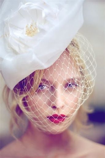Elevate Your Style and Charm: A Collection of Romantic Headpieces ♡にて紹介している画像