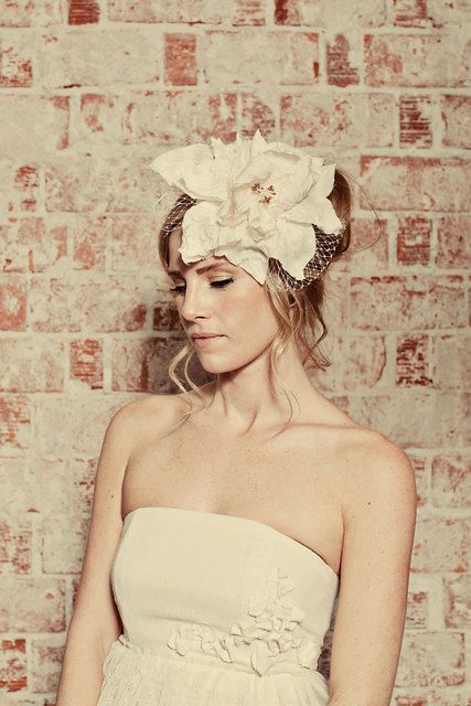 Elevate Your Style and Charm: A Collection of Romantic Headpieces ♡にて紹介している画像