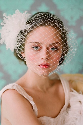 Elevate Your Style and Charm: A Collection of Romantic Headpieces ♡にて紹介している画像