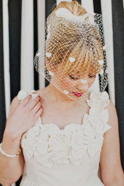 Elevate Your Style and Charm: A Collection of Romantic Headpieces ♡にて紹介している画像