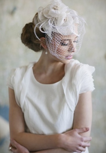 Elevate Your Style and Charm: A Collection of Romantic Headpieces ♡にて紹介している画像