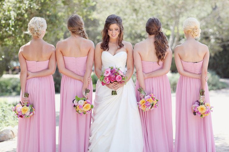 The Importance of Friendship: Discovering the Charming Origins of Bridesmaids♡にて紹介している画像