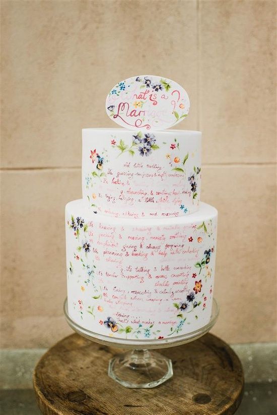 Stylish Wedding Cake with Paint Art: Original Designs Just as You Imagined!にて紹介している画像