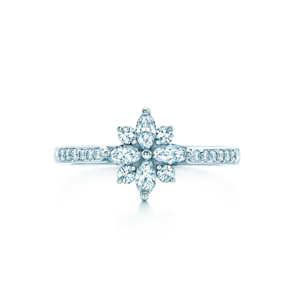 6月7日はプロポーズの日！憧れ婚約指輪のブランド３選♡にて紹介している画像