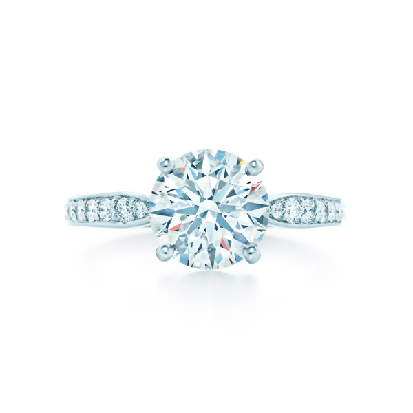 6月7日はプロポーズの日！憧れ婚約指輪のブランド３選♡にて紹介している画像