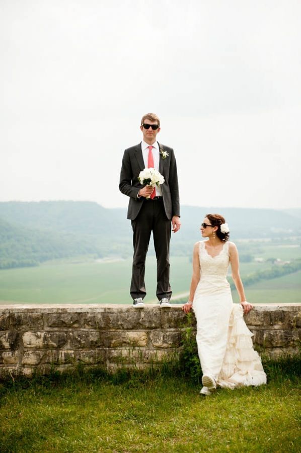 Fashionable Style♡ "Wedding Dress + Sunglasses" is Super Cool!*にて紹介している画像