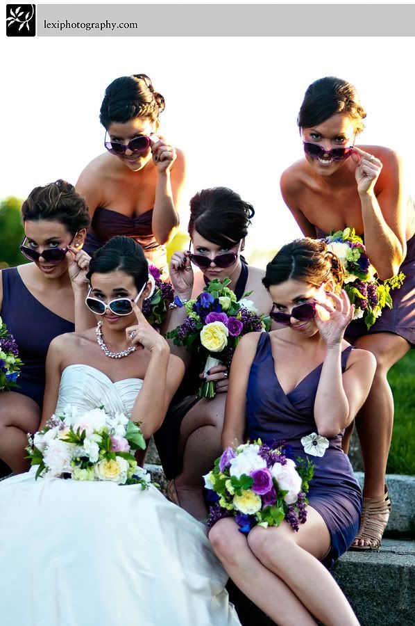 Fashionable Style♡ "Wedding Dress + Sunglasses" is Super Cool!*にて紹介している画像