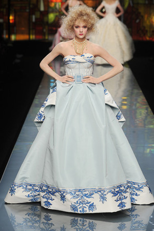 Eternal Dreams: 5 Stunning High-End Wedding Dresses You'll Adore!にて紹介している画像