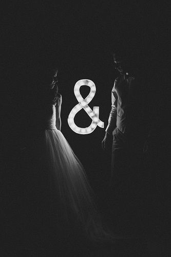 "DIY Methods and Uses of Marquee Lights for an Overseas Wedding Vibe!"にて紹介している画像