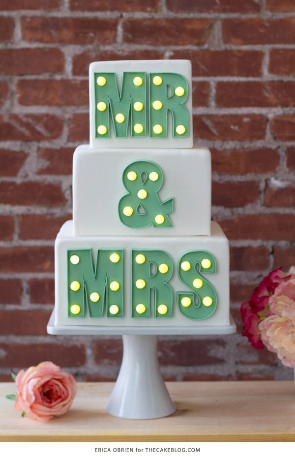 "DIY Methods and Uses of Marquee Lights for an Overseas Wedding Vibe!"にて紹介している画像