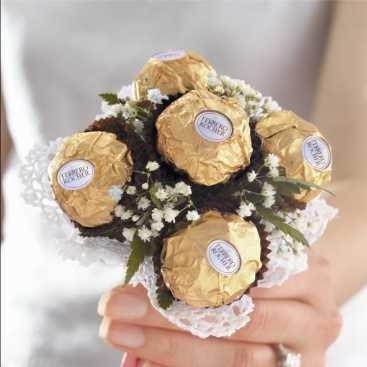 "How to Utilize 'Ferrero Rocher' at Your Wedding, Available at Costco! ♡"にて紹介している画像