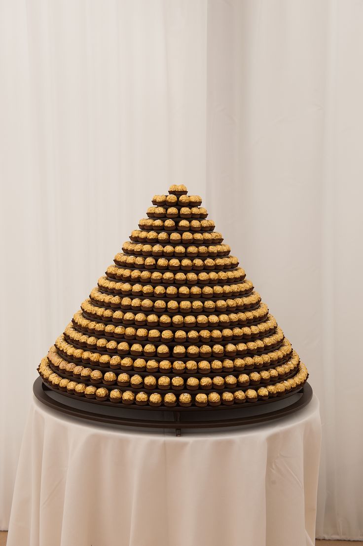 "How to Utilize 'Ferrero Rocher' at Your Wedding, Available at Costco! ♡"にて紹介している画像